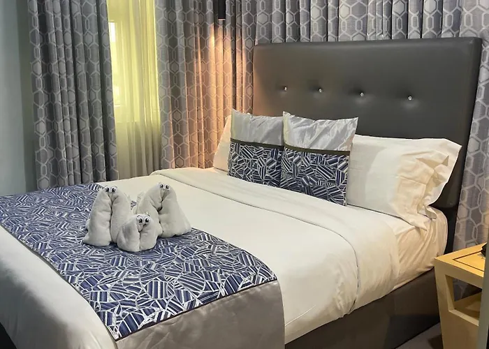 One-Bedroom King Suite